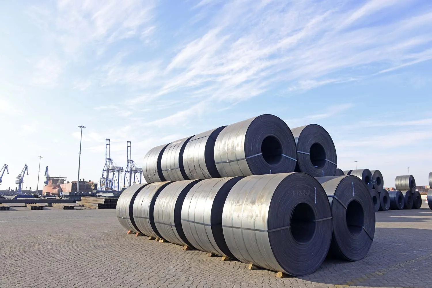 Hot-rolled pickled coils